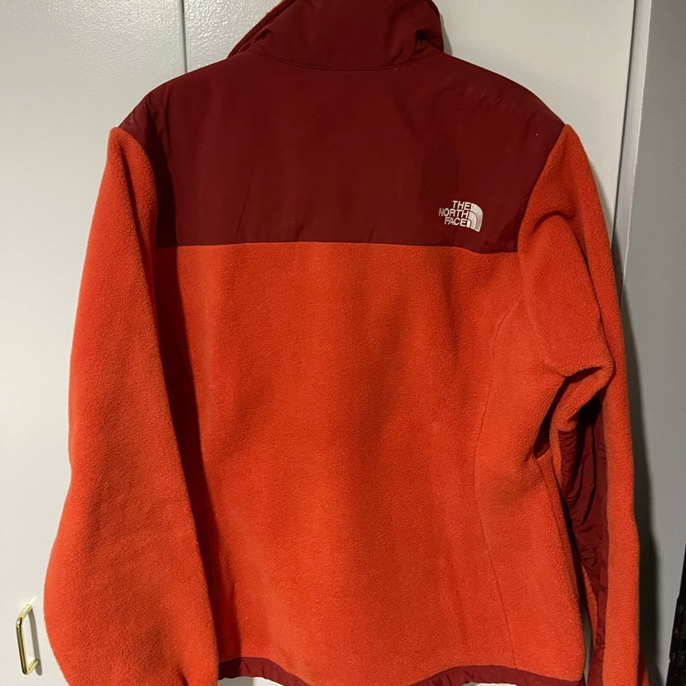 NorthFace polar fleece. Women’s size large. Perfect condition!Barely worn.